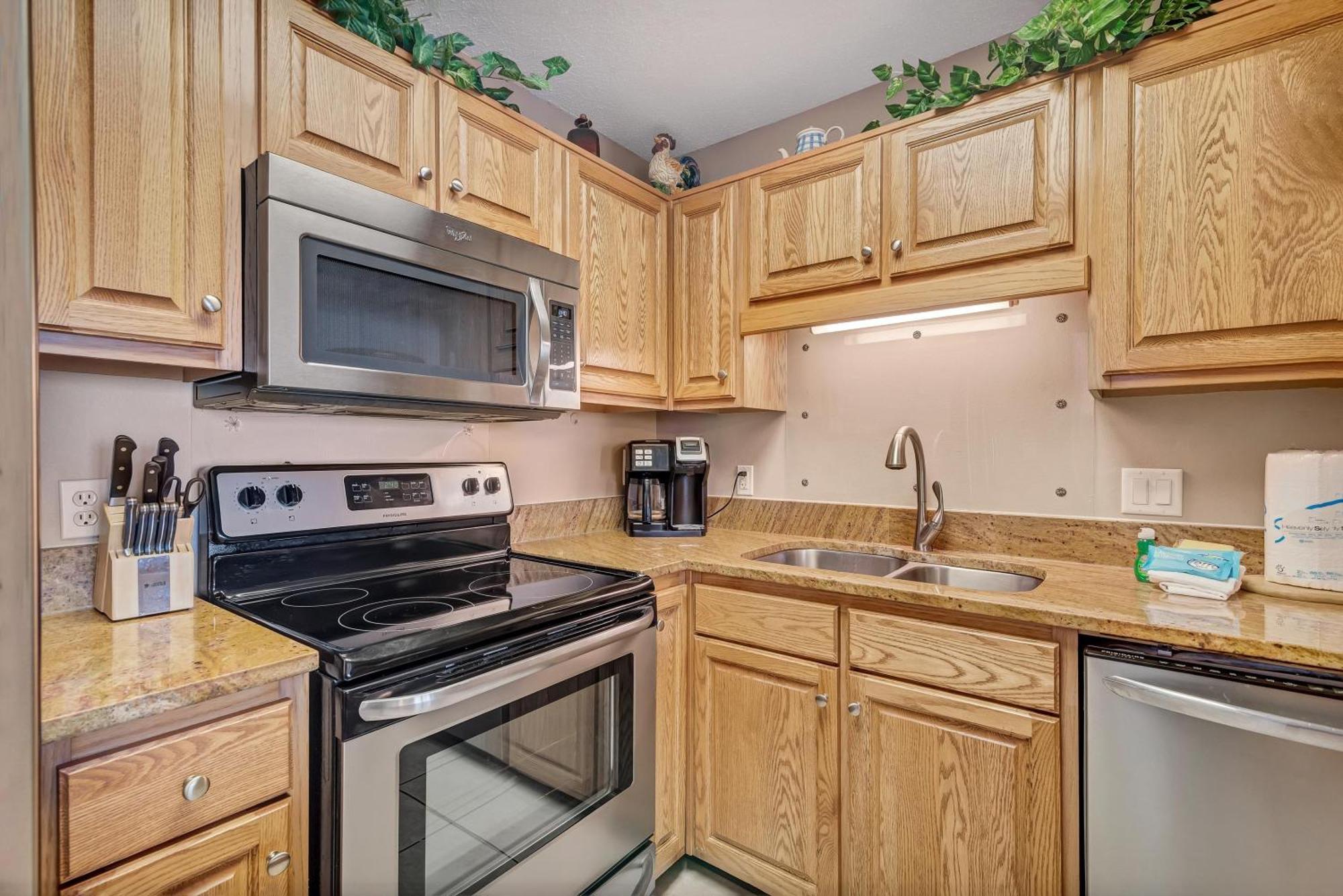Phoenix 7 Unit 1210 Orange Beach Room photo